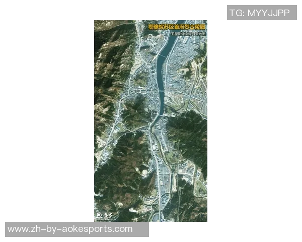 卖足球星卡的主播爆红背后故事揭秘 网红之路如何开启